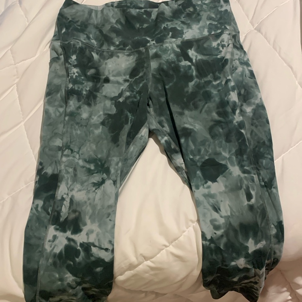 LULULEMON SIZE 16, New, Only worn once or twice.